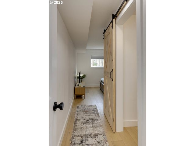 1290 Se MADRONA Ave, Salem, OR 97302