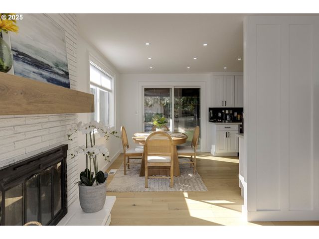 1290 Se MADRONA Ave, Salem, OR 97302