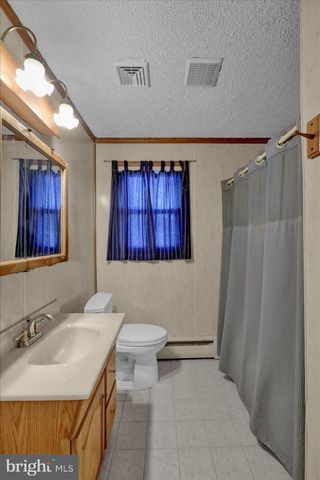 72 MOUNTAIN BLVD, Wernersville, PA 19565