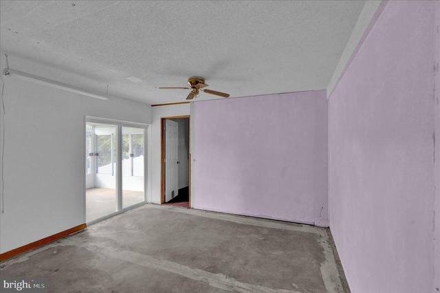 72 MOUNTAIN BLVD, Wernersville, PA 19565