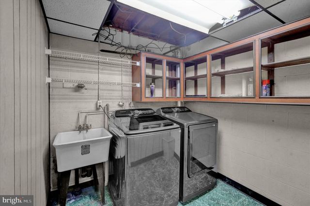 72 MOUNTAIN BLVD, Wernersville, PA 19565