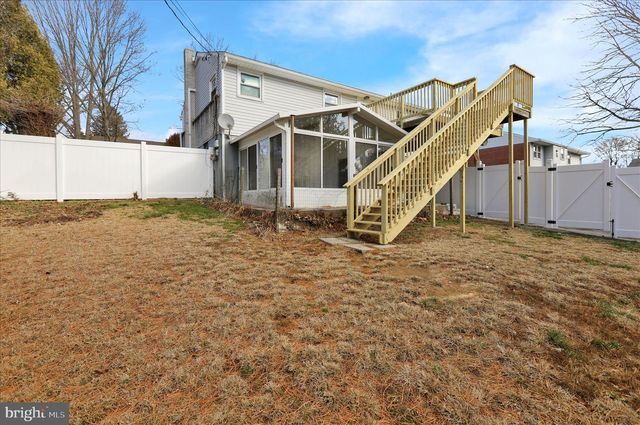 72 MOUNTAIN BLVD, Wernersville, PA 19565