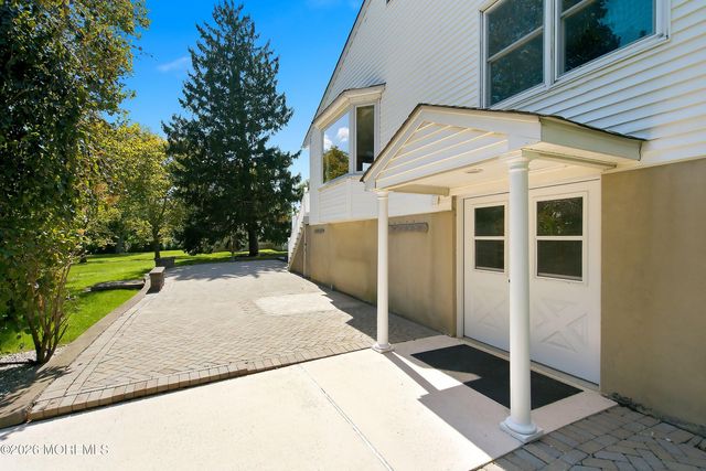 29 Centerville Road, Holmdel, NJ 07733