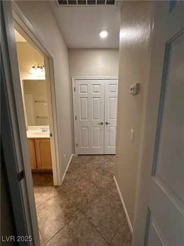 6071 SADDLE HORSE Avenue, Las Vegas, NV 89122