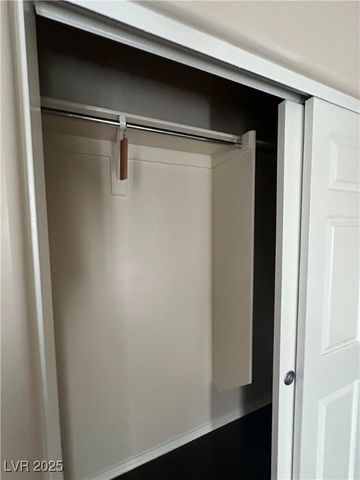 6071 SADDLE HORSE Avenue, Las Vegas, NV 89122