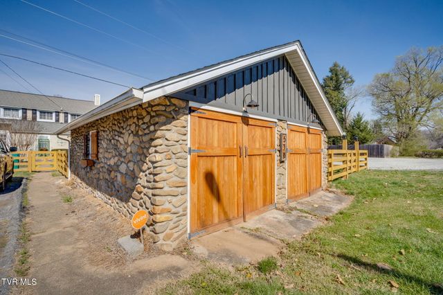518 Ohio Avenue, Erwin, TN 37650