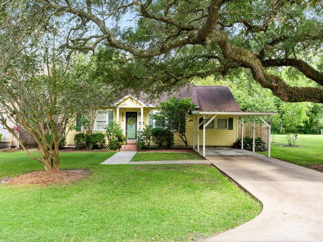 2918 Avenue I, Bay City, TX 77414