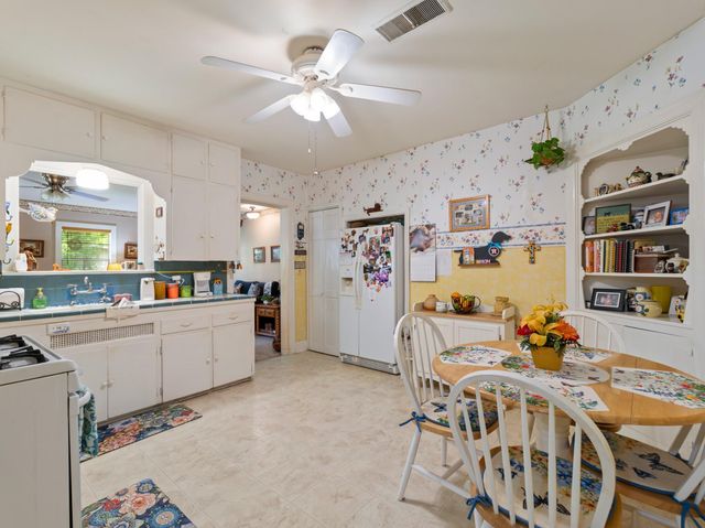 2918 Avenue I, Bay City, TX 77414