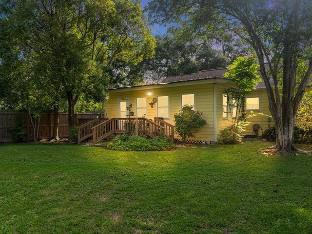 2918 Avenue I, Bay City, TX 77414