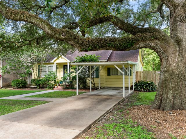 2918 Avenue I, Bay City, TX 77414
