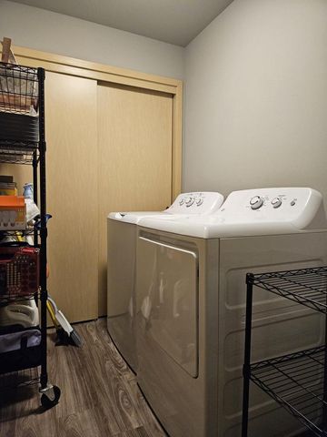 3122 S High Point Road, Madison, WI 53719