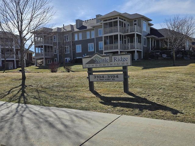 3122 S High Point Road, Madison, WI 53719