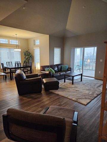 3122 S High Point Road, Madison, WI 53719