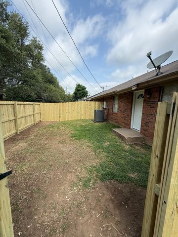 200 Bonnie Bell Lane, Springtown, TX 76082