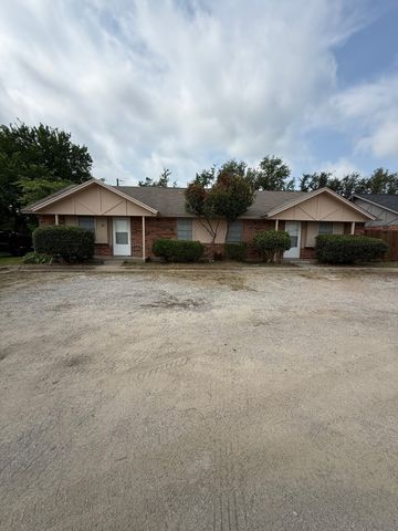 200 Bonnie Bell Lane, Springtown, TX 76082