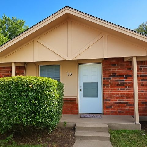 200 Bonnie Bell Lane, Springtown, TX 76082