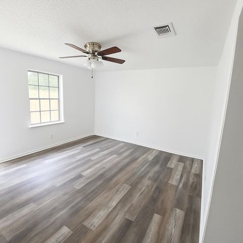 200 Bonnie Bell Lane, Springtown, TX 76082