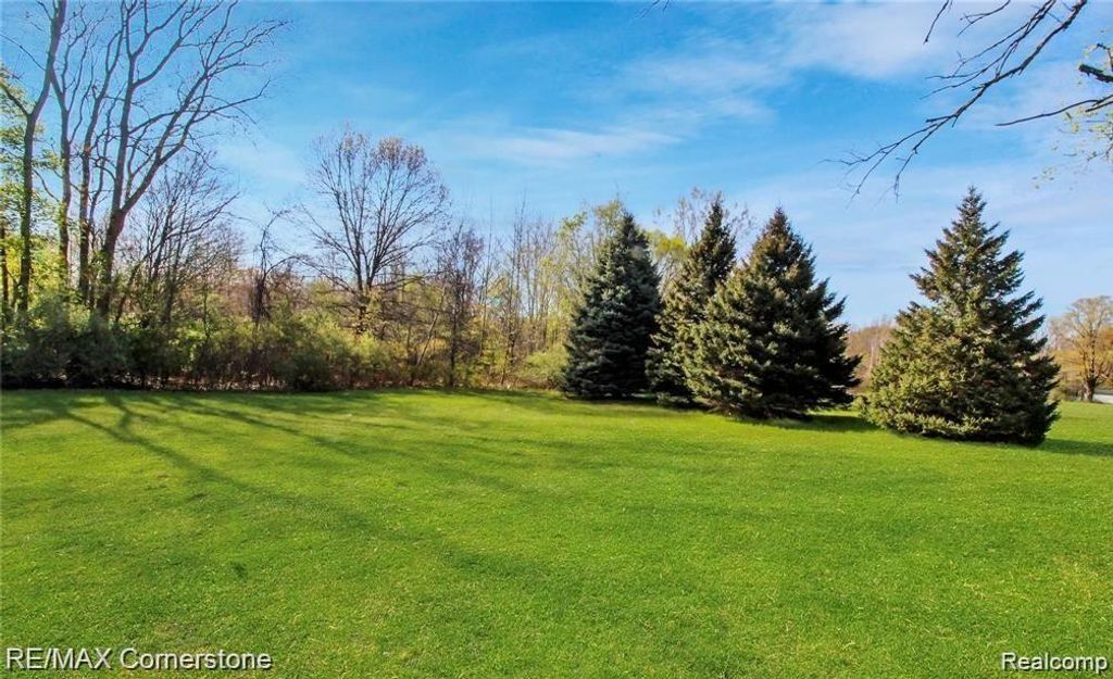 0000 Wayne Rd, Romulus, MI 48174