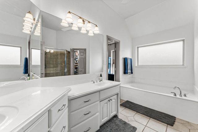 404 Arbor Lawn Drive, Burleson, TX 76028