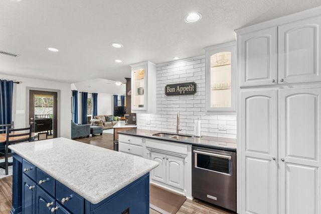 404 Arbor Lawn Drive, Burleson, TX 76028