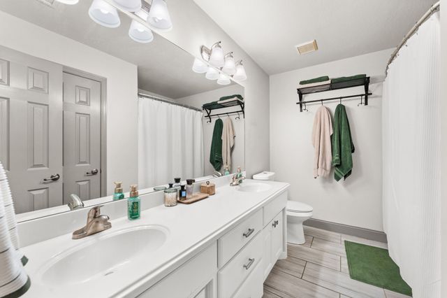 404 Arbor Lawn Drive, Burleson, TX 76028