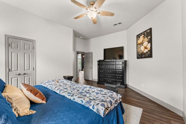 404 Arbor Lawn Drive, Burleson, TX 76028