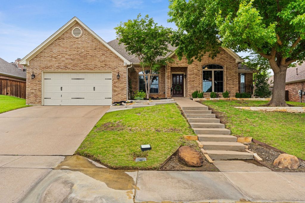 404 Arbor Lawn Drive, Burleson, TX 76028