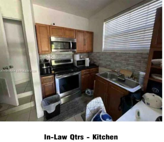 1140 NE 196th Ter, Miami, FL 33179