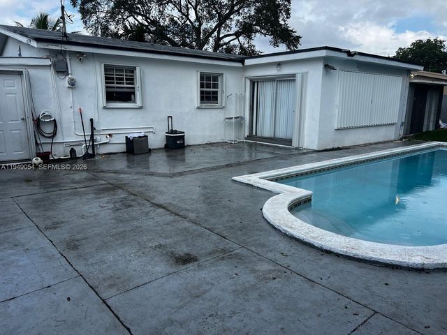 1140 NE 196th Ter, Miami, FL 33179