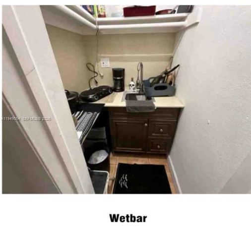 1140 NE 196th Ter, Miami, FL 33179