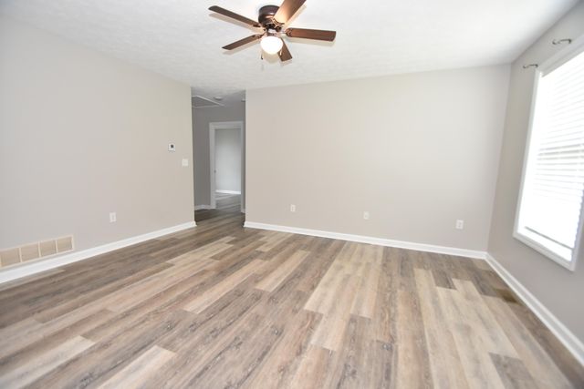 1229 E Irvine Street, Richmond, KY 40475