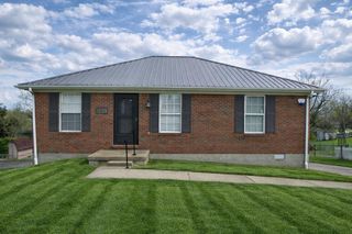 1229 E Irvine Street, Richmond, KY 40475