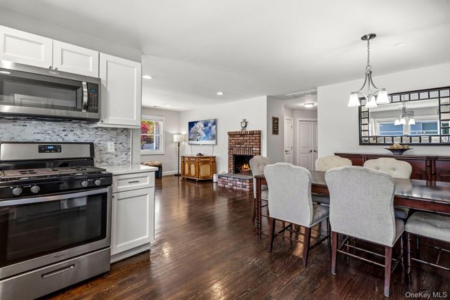 11 Jackson Street, East Islip, NY 11730