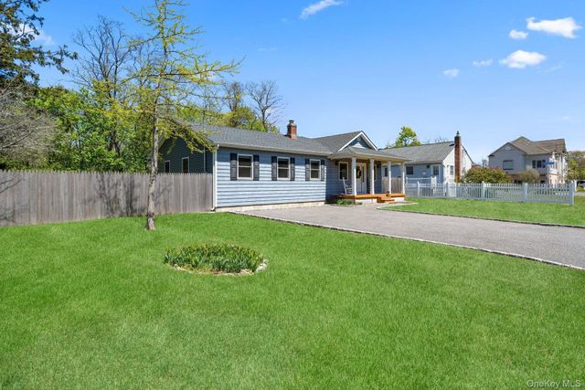 11 Jackson Street, East Islip, NY 11730