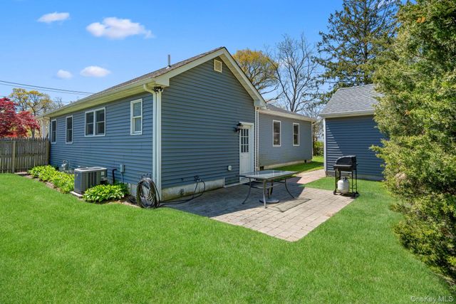 11 Jackson Street, East Islip, NY 11730