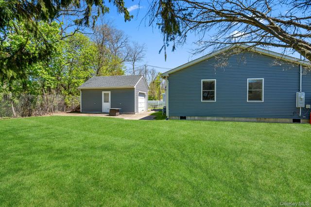 11 Jackson Street, East Islip, NY 11730