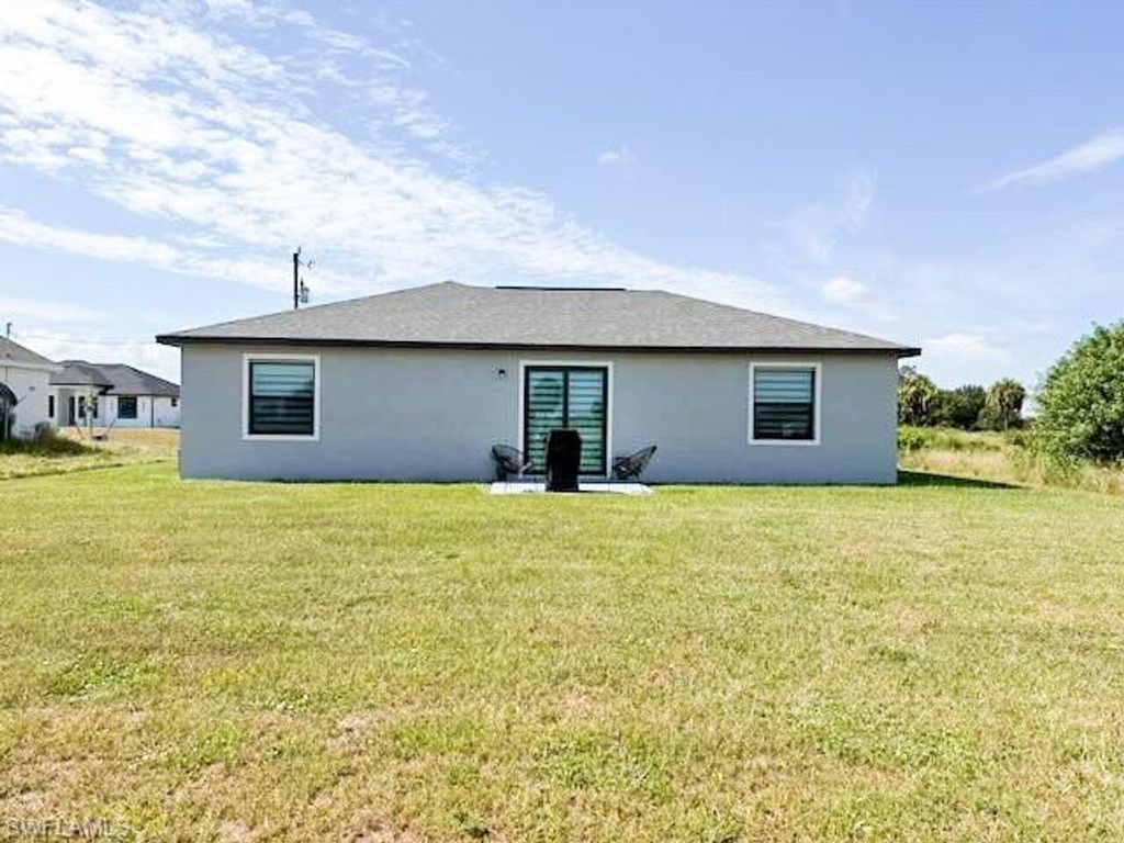 8041 Sherwood CIR, LABELLE, FL 33935 — photo 2