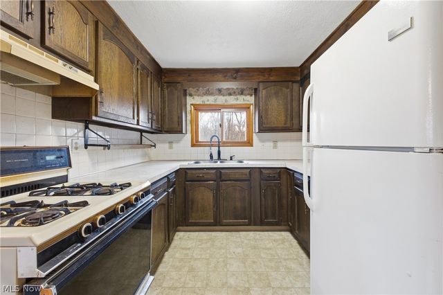 1110 Niles Vienna Road, Vienna, OH 44473
