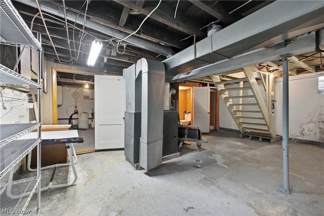 1110 Niles Vienna Road, Vienna, OH 44473
