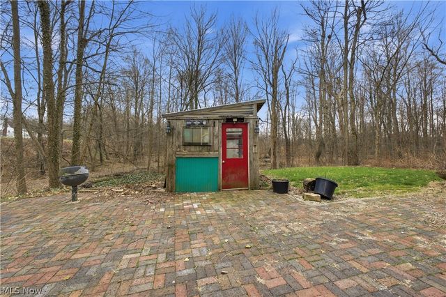 1110 Niles Vienna Road, Vienna, OH 44473