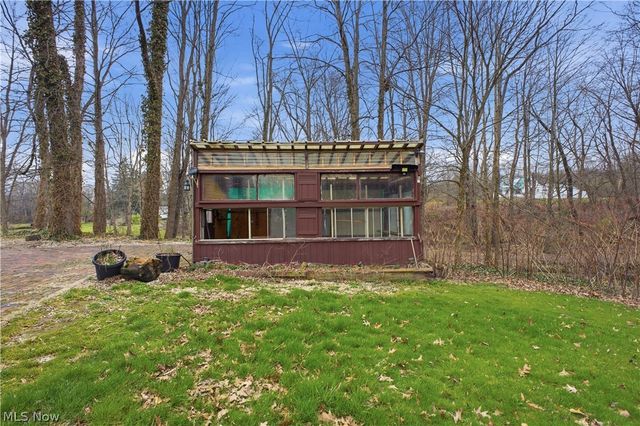 1110 Niles Vienna Road, Vienna, OH 44473