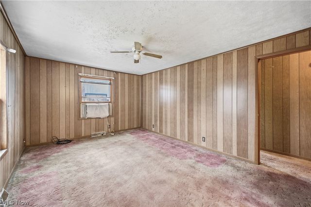 1110 Niles Vienna Road, Vienna, OH 44473