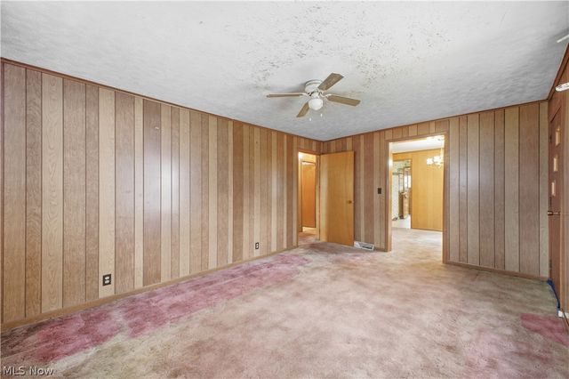1110 Niles Vienna Road, Vienna, OH 44473
