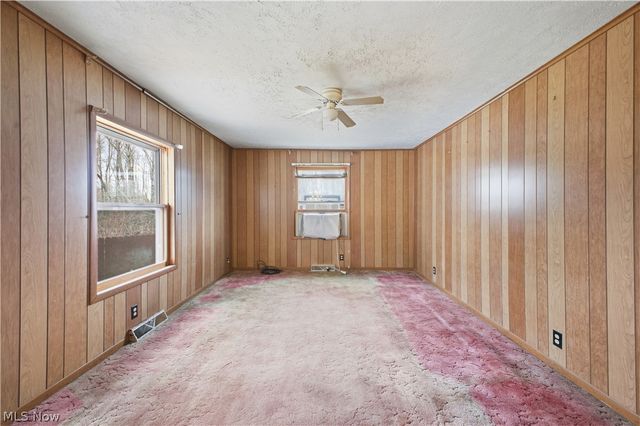 1110 Niles Vienna Road, Vienna, OH 44473