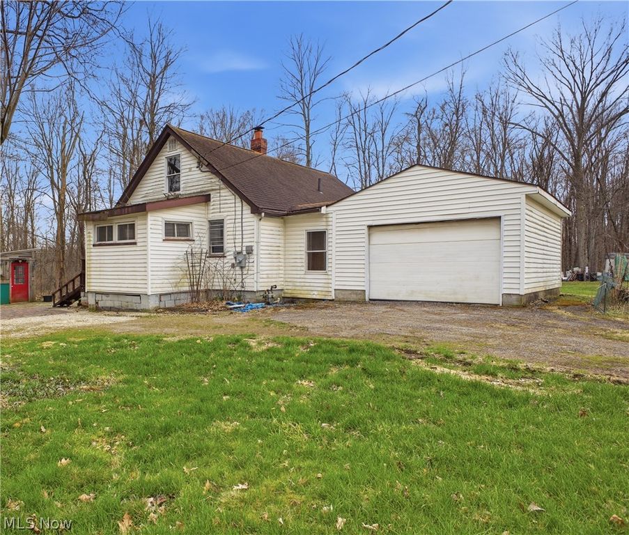 1110 Niles Vienna Road, Vienna, OH 44473