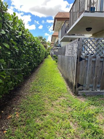 8650 SW 109th Ave 3-111, Miami, FL 33173