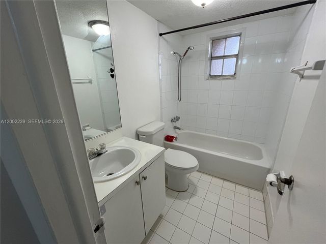 8650 SW 109th Ave 3-111, Miami, FL 33173