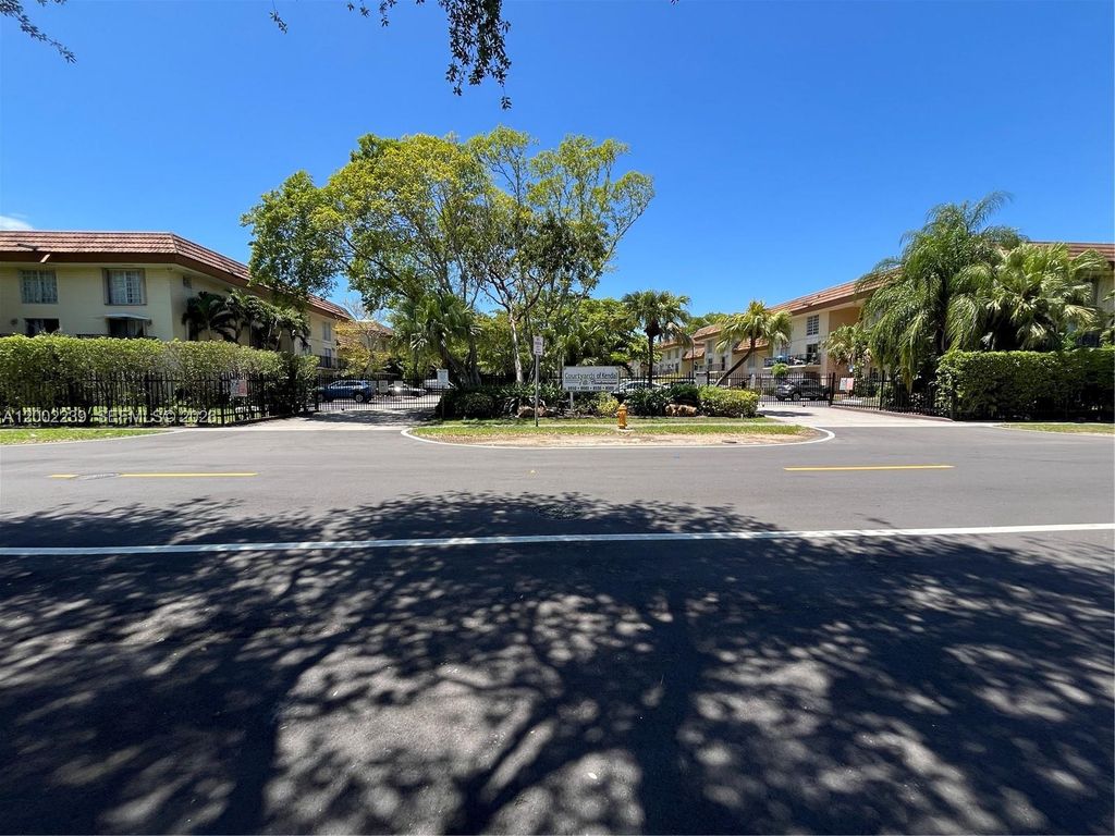 8650 SW 109th Ave 3-111, Miami, FL 33173