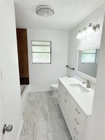1136 Simpson Drive, Hurst, TX 76053