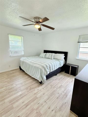 1136 Simpson Drive, Hurst, TX 76053